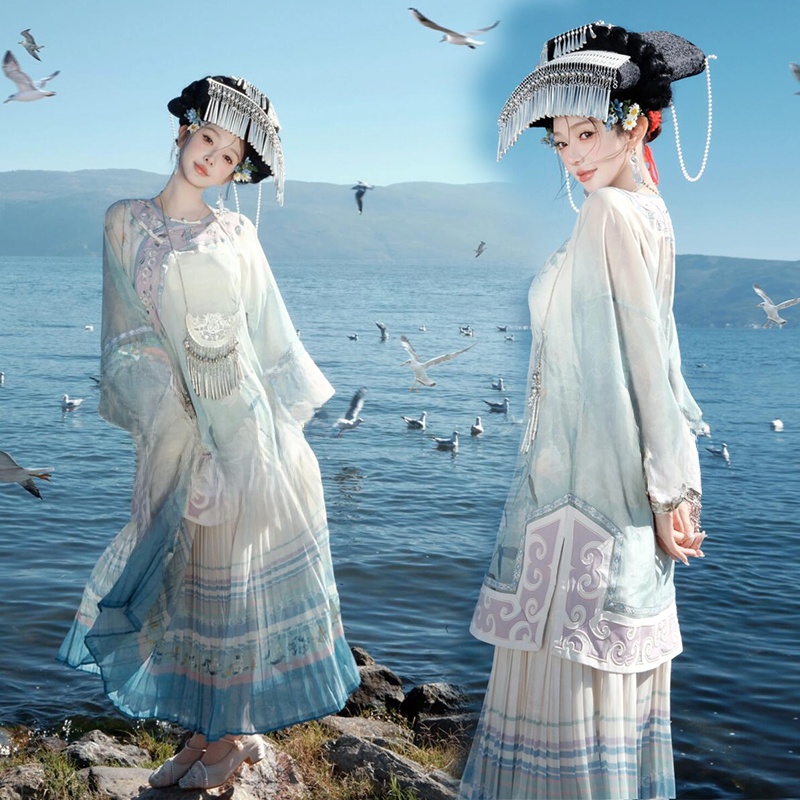 Ethnic Fashion Studio - ブルーの少数民族女性服 伝統衣装 写真スタジオ 旅行撮影 女性モデル 十代の女の子
