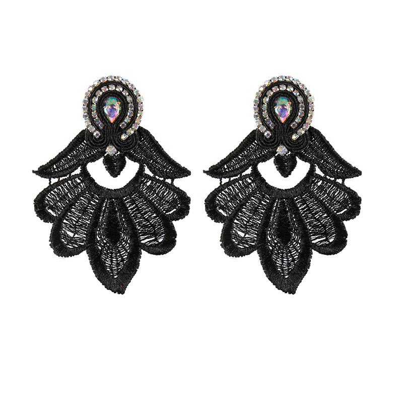 Ethnic Fashion Wear - ファッション女性用イヤリングジュエリーアクセサリー、ソタッシュイヤリング、レースダングルイヤリング、カラフルな花嫁用イヤリング、最新トレンド