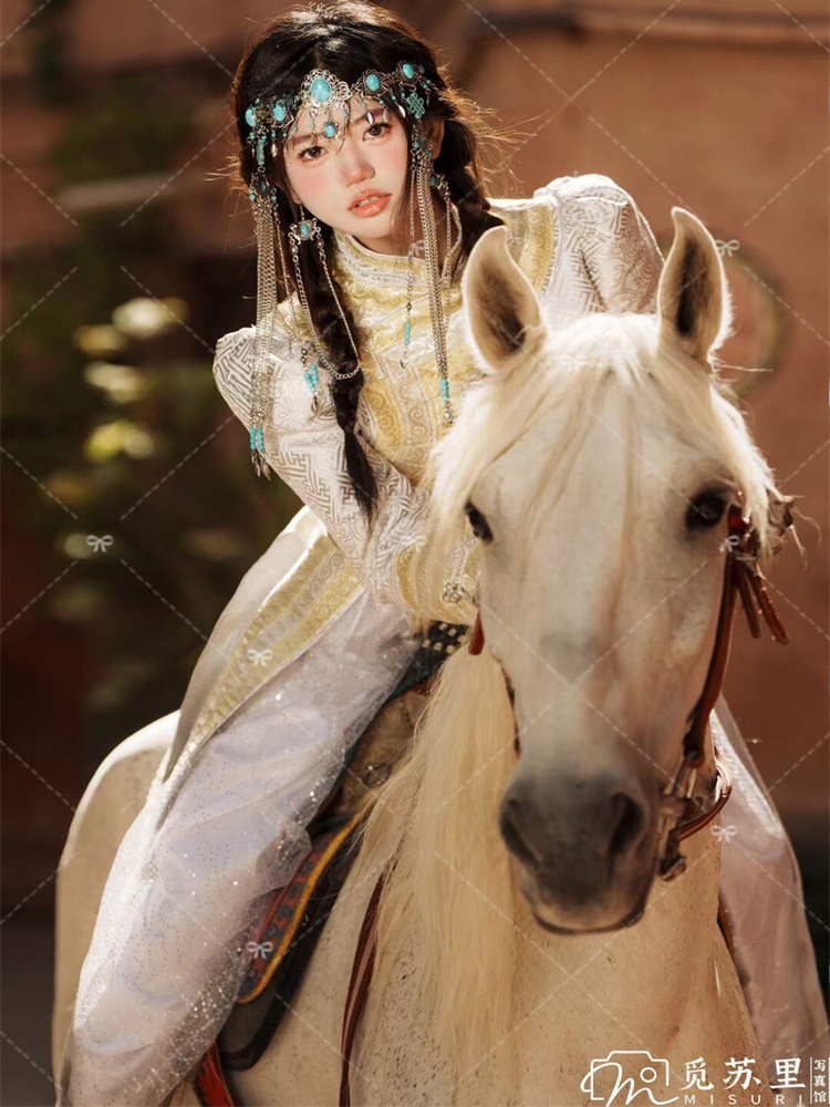 モンゴル民族テーマ写真撮影衣装ハイエンドモンゴルローブアート - Ethnic Fashion Studio のレビューと価格